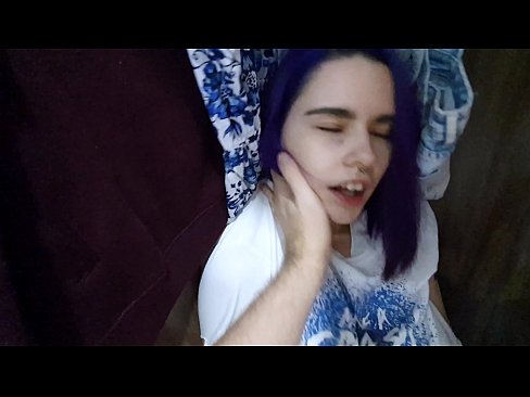 ❤️ Aimsíodh mo SIS sa closet agus chabhraigh sí cum ❤️  Físeán fuck  uainn ga.poliglass34.ru ❌️❤